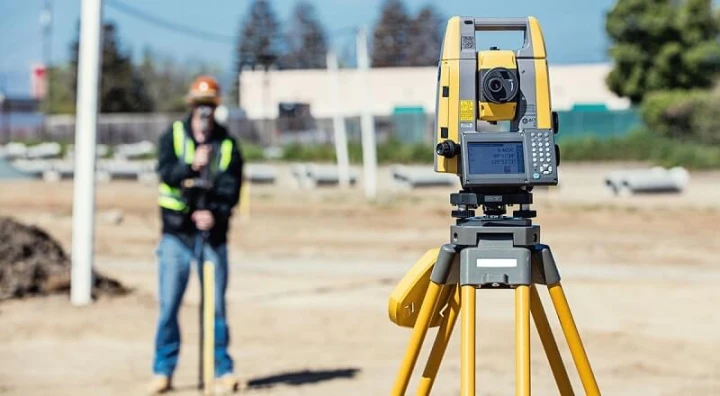 Cán bộ trắc địa